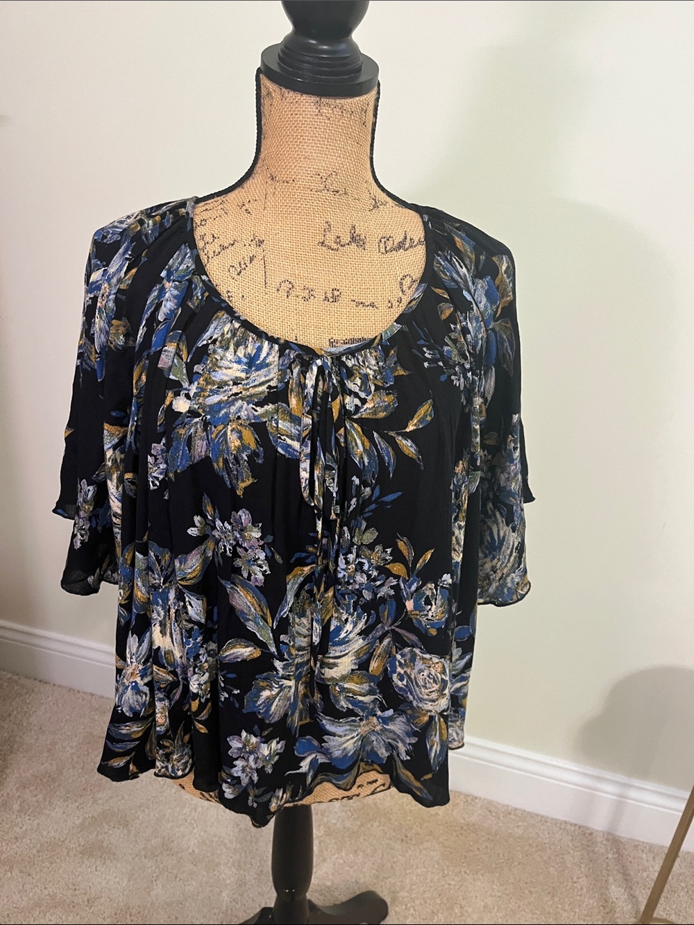 Karen Kane Black Floral Tie-Neck Blouse with Blue & Gold Print